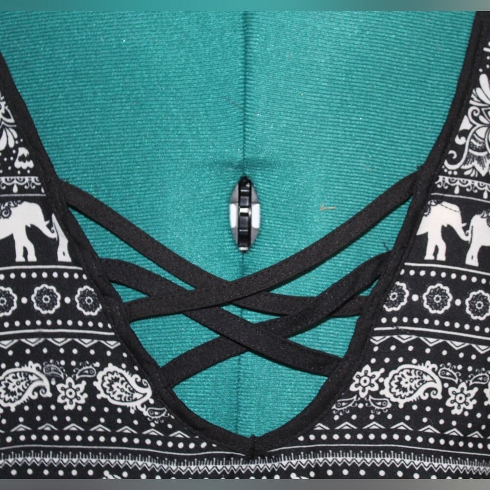 Hot Kiss Romper Black White Elephant Print Sleeveless Boho Festival Women’s M - Picture 3 of 5